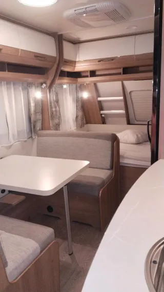 Caravana Hobby 490 KMF Luxe