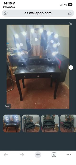 Tocador negro con espejo y luces