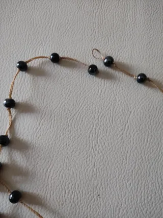 Collana artigianale spago e perline nere