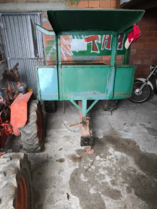 Tractocarro Pascuali 18 CV con Avetren y Arados