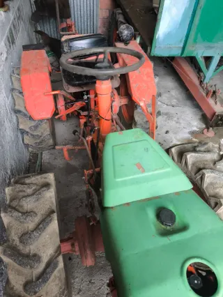 Tractocarro Pascuali 18 CV con Avetren y Arados