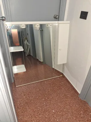 Espejo de baño con armario