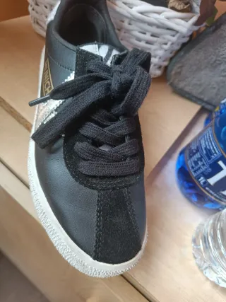 Zapatillas Munich Negras y plateadas