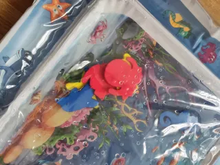 Alfombra inflable de agua para bebés