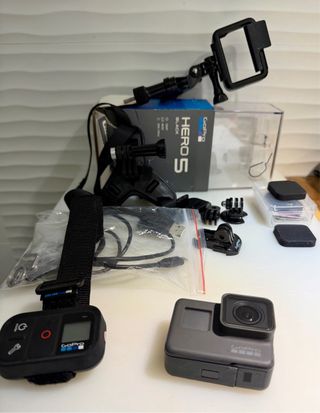 GoPro Hero 5 Black + Accesorios