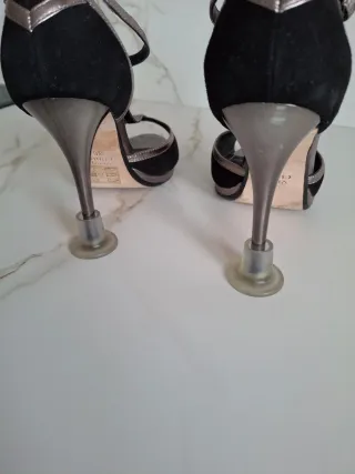 Zapatos Gloria Ortiz tacón negro/plata