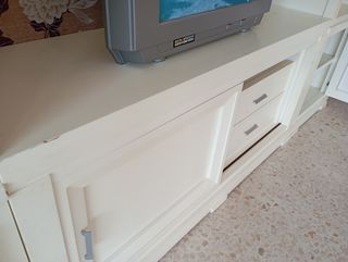 Mueble de salón comedor blanco envejecido