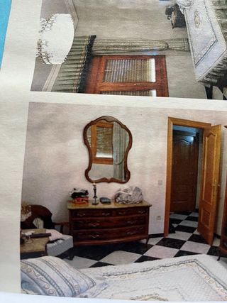 Cómoda y espejo de madera