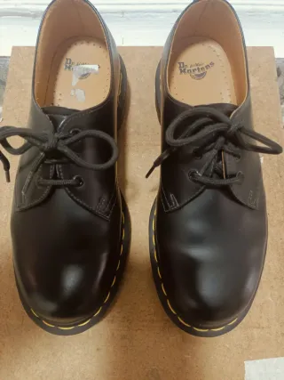 Scarpe Dr. Martens in pelle seminuove