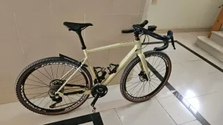 Bicicleta Gravel Carbono Taglia M