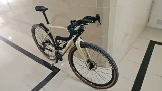 Bicicleta Gravel Carbono Taglia M