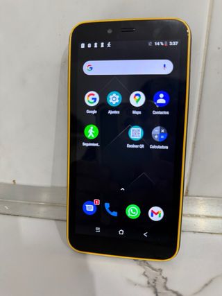 Móvil Blackview Amarillo y Negro
