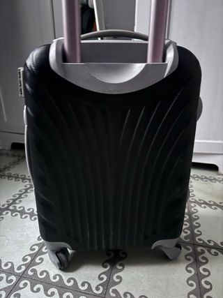 Maleta Lumi Negra y Gris Usada 1 Vez