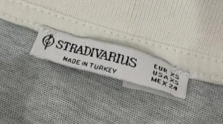 ‼️ NO NEGOCIABLE ‼️ Camiseta Stradivarius