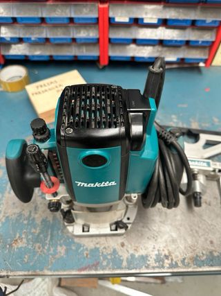 Fresadora Makita RP1800