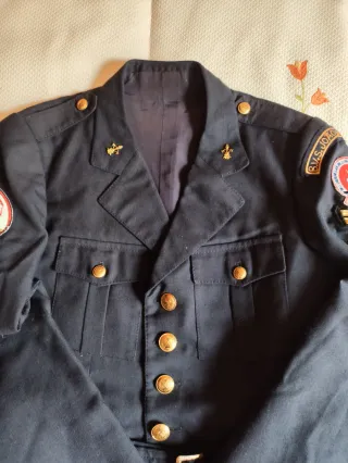 Chaqueta bombero + corneta dorada