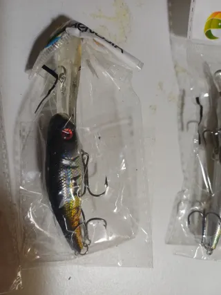 Lote 4 señuelos pesca nuevos