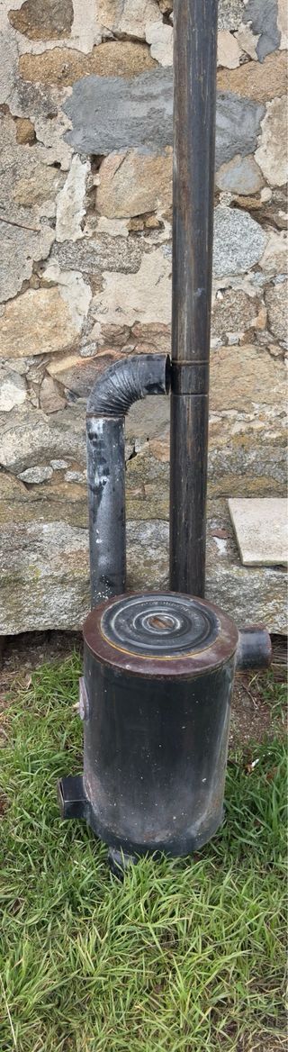 Estufa de leña antigua