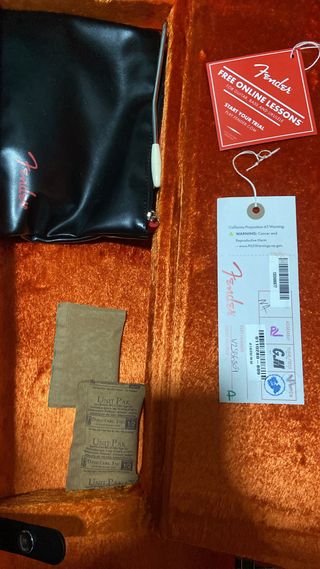 Fender Stratocaster American Vintage II 65 red