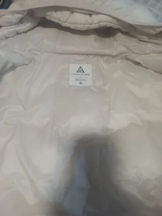 Abrigo acolchado ACG blanco