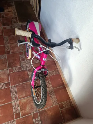 Bicicleta infantil rosa CONOR