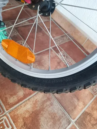 Bicicleta infantil rosa CONOR