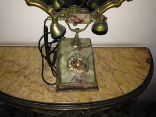 Telefono antico effetto marmo oro