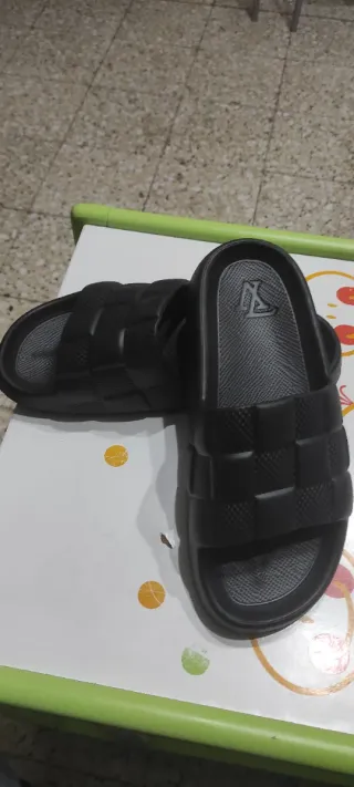 Chanclas negras