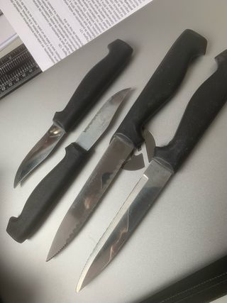 6 cuchillos y tenedores para carne