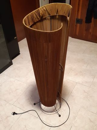 Lampada da terra tessuto e metallo marrone