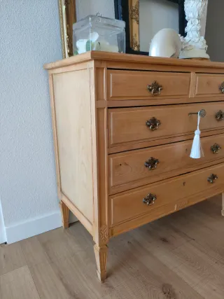 Cómoda antigua madera Luis XVI