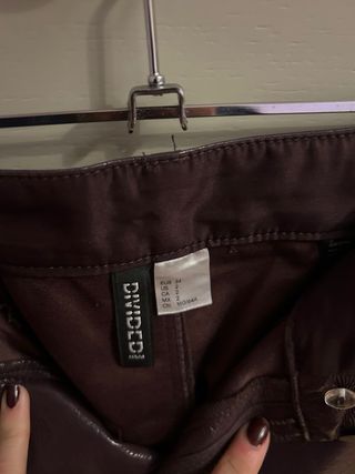 Pantalones H&M Morado Efecto Piel