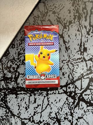 Sobre de cartas Pokémon Combate Express con sorpre