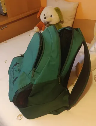 Mochila deportiva Joma verde y negra