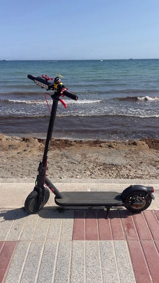 COMO NUEVO Patinete electrico