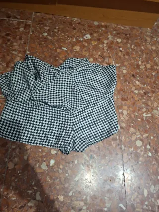 Falda Bershka cuadros blanco y negro