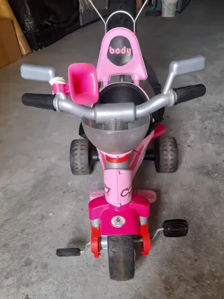 Triciclo rosa per bambina