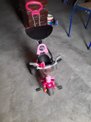 Triciclo rosa per bambina