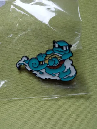 Pin Pokémon Squirtle con Gafas de Sol