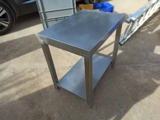 Mesa de acero inoxidable