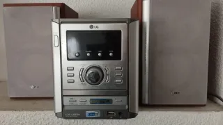 Minicadena LG CD, Radio, Cassette y USB