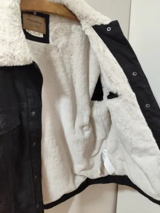 Cazadora vaquera Pull&Bear con borreguito