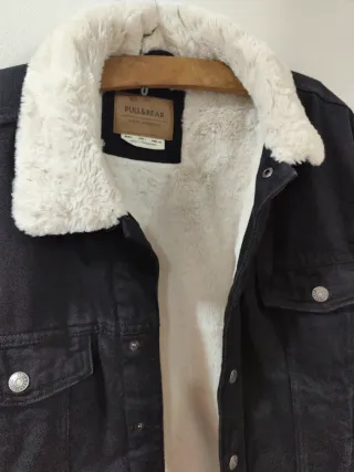 Cazadora vaquera Pull&Bear con borreguito