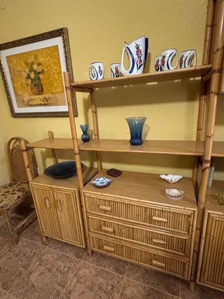 Mueble de salón de mimbre