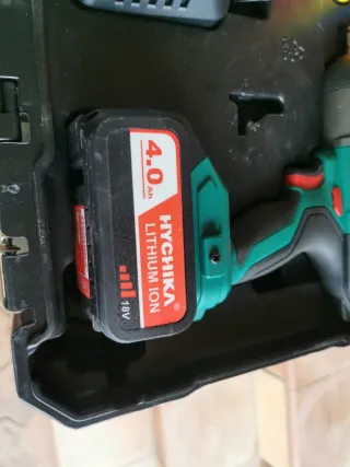 Atornillador de impacto Hychika 18V