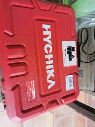 Atornillador de impacto Hychika 18V