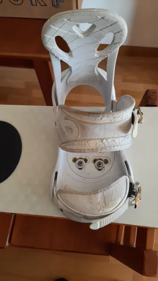 Tabla Snow Bataleon Goliath + Fij. Burton