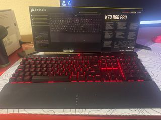 Corsair K70 RGB Pro Teclado Mecánico