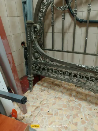 Cabecero antiguo metal dorado/plateado