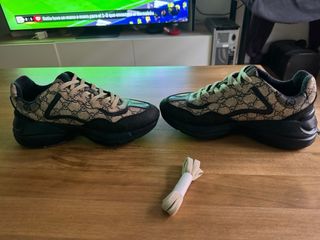 Sneakers Gucci Beige e Nero